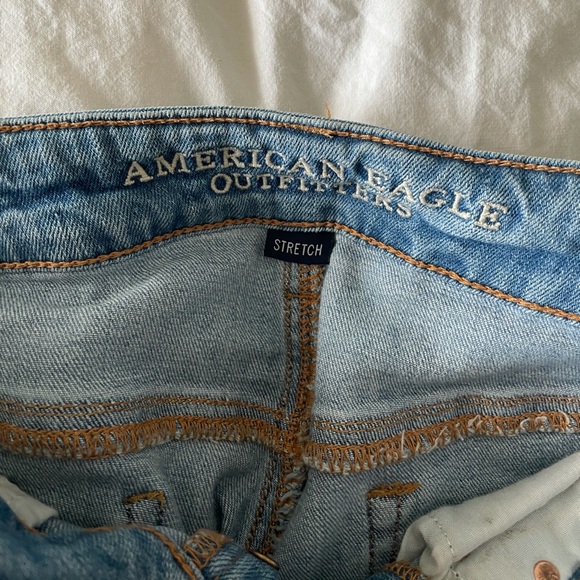 AE boyfriend cutoffs - Picture 3 of 5